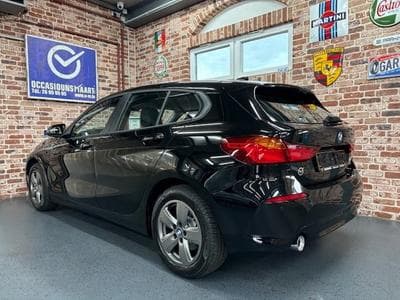BMW 118 118dA 2.0 150cv Auto ADVANTAGE (2021) - Photo 2