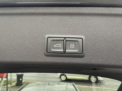 Audi A4 AVANT 35 TDI 163 S-LINE S-TRONIC * GARANTIE 36 MOIS * (2023) - Photo 12