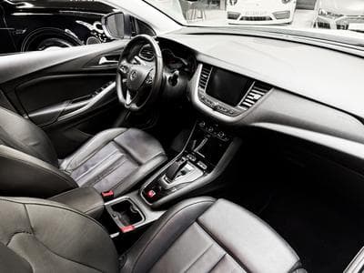 Opel Grandland Hybrid4 300 (2020) - Photo 13