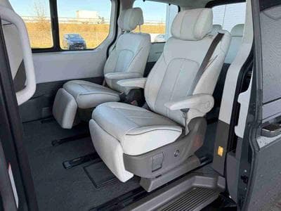 Hyundai Staria 1.6 T-GDI HEV 225 Luxury (2025) - Photo 7