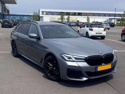 BMW 530 530e Touring Pack-M (2023) - Foto 1