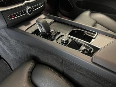 Volvo XC60 Plus Dark (2024) - Foto 8