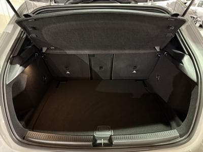 Mercedes A 200 1.3 Hatchback AMG Night Edition (2025) - Photo 11