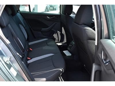 Skoda Kamiq 1.0 TSI 116 DSG Selection REGUL SMARTLINK CAM KEYLESS NEUF (2025) - Photo 8