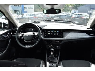 Skoda Kamiq 1.0 TSI 116 DSG Selection REGUL SMARTLINK CAM KEYLESS NEUF (2025) - Photo 9