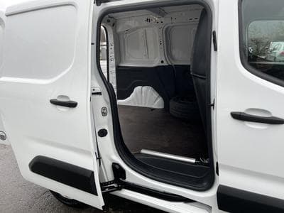 Opel Combo 1.6d 100cv Clim (2019) - Photo 10