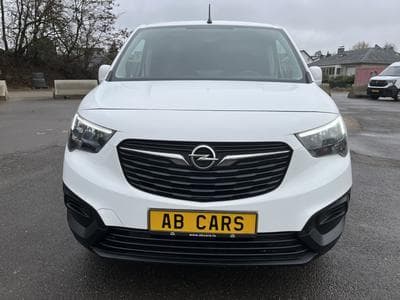 Opel Combo 1.6d 100cv Clim (2019) - Photo 2