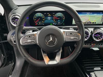 Mercedes A 250 e AMG Line e PlugIn Hybrid Pano 360 Kamera (2023) - Photo 13