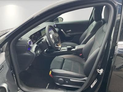 Mercedes A 250 e AMG Line e PlugIn Hybrid Pano 360 Kamera (2023) - Photo 8