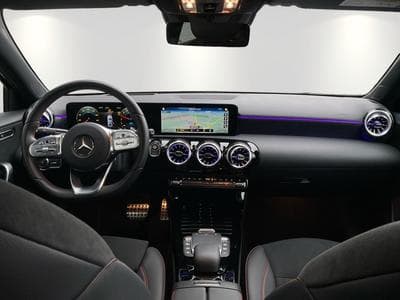 Mercedes A 250 e AMG Line e PlugIn Hybrid Pano 360 Kamera (2023) - Photo 9
