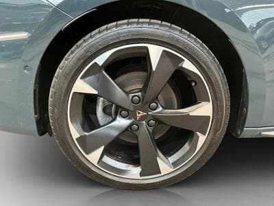 Cupra Leon DSG+LED+Sound+Pano+Led (2025) - Photo 8