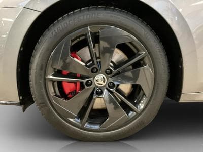 Skoda Octavia Combi+RS+DSG+Pano+AHK (2024) - Photo 8