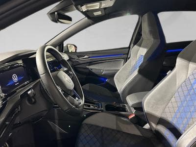 VW Golf 2.0 TSI VIII R Audio HARMAN/KARDON (2023) - Photo 4