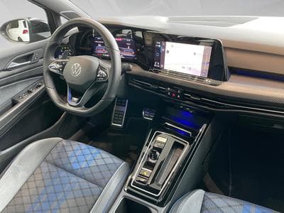 VW Golf 2.0 TSI VIII R Audio HARMAN/KARDON (2023) - Photo 7