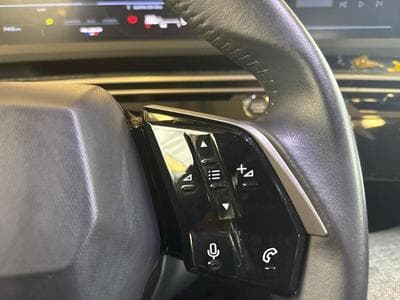 PEUGEOT 3008 1.2 Hybrid 145ch Allure e-DCS6 (2025) - Foto 12