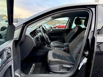 VW Golf Golf 7 Lim. Highline 1.4 TSI /NAVI/LED/PDC/ (2016) - Photo 9