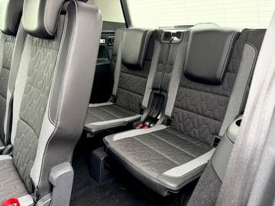 VW Touran Touran 2.0 TDI DSG /7.SITZER/LED/ACC/AHK/CAM/ (2025) - Foto 15