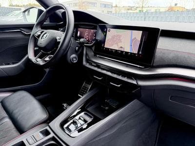 Skoda Octavia Octavia Combi RS 2.0 TDI DSG /LED/ACC/CAM/HUD/ (2022) - Foto 12