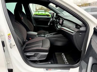 Skoda Octavia Octavia 2.0 TDI DSG RS /NAVI/LED/ACC/1.HAND/ (2022) - Foto 13