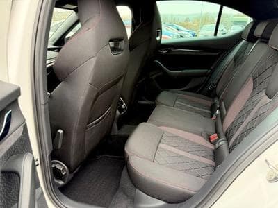 Skoda Octavia Octavia 2.0 TDI DSG RS /NAVI/LED/ACC/1.HAND/ (2022) - Foto 14