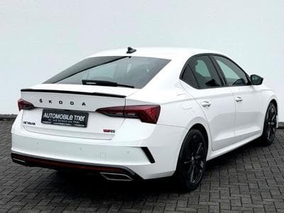 Skoda Octavia Octavia 2.0 TDI DSG RS /NAVI/LED/ACC/1.HAND/ (2022) - Foto 5