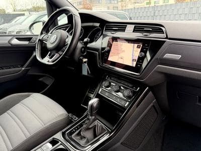 VW Touran Touran R Line 1.8 TSI DSG /7.SITZER/ACC/CAM/AHK (2018) - Foto 12