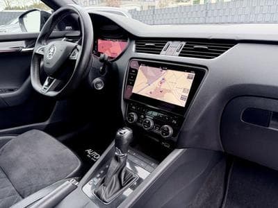 Skoda Octavia Octavia Combi RS 2.0 TDI DSG /LED/ACC/CAM/AHK/ (2019) - Foto 12