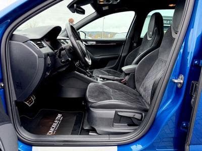 Skoda Octavia Octavia Combi RS 2.0 TDI DSG /LED/ACC/CAM/AHK/ (2019) - Foto 9