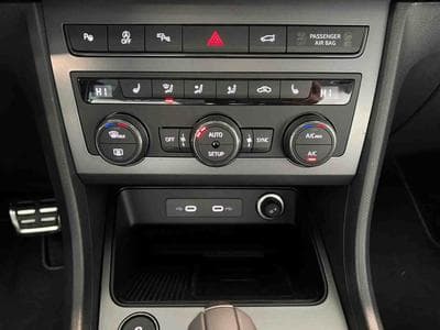 Cupra Ateca 2.0 TSi DSG 300 4x4 (2025) - Photo 13