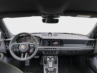 Porsche 911 Porsche 911 Targa 4 GTS (2026) - Photo 10