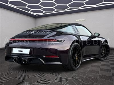 Porsche 911 Porsche 911 Targa 4 GTS (2026) - Photo 4