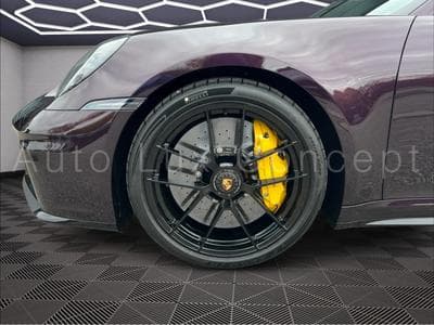 Porsche 911 Porsche 911 Targa 4 GTS (2026) - Photo 7