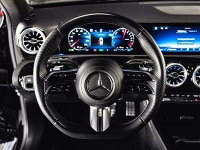 Mercedes A 250 A250e AMG Line Premium PHEV A 250 (2024) - Foto 15