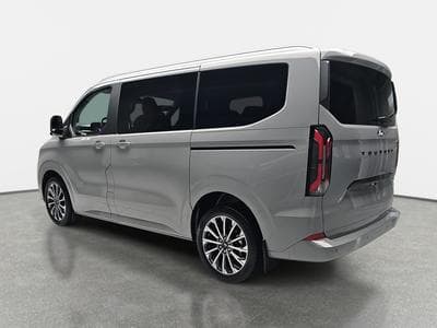 Ford Tourneo 2.0 TDCI ECOBLUE 170 L1 Titanium X (2026) - Photo 5