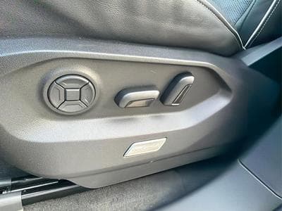 VW Touareg R FINAL EDITION (2026) - Photo 13