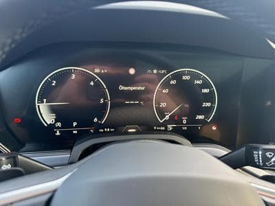 VW Touareg R FINAL EDITION (2026) - Photo 14