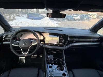 VW Touareg R FINAL EDITION (2026) - Photo 9