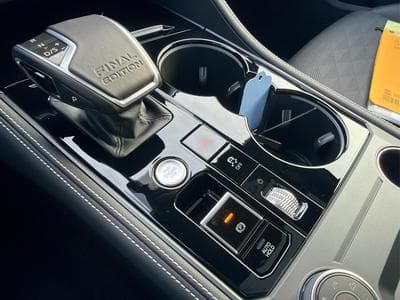 VW Touareg R FINAL EDITION (2026) - Photo 15