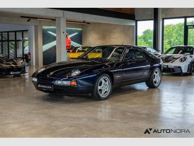 Porsche 928 GTS (1992) - Photo 1