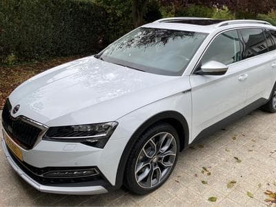 Skoda Superb Scout (2019) - Foto 1