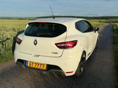 Renault Clio RS (2016) - Photo 1