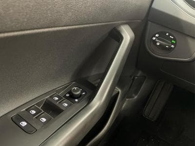 VW Taigo R-Line (2024) - Foto 9