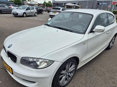 BMW 118 d (2011) - Photo 1