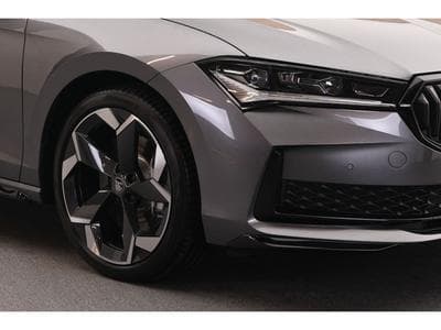 Skoda Superb Combi Sportline 2.0 TDI DSG7 110kW-150CV - DCC+ - Attelage - (2025) - Photo 13