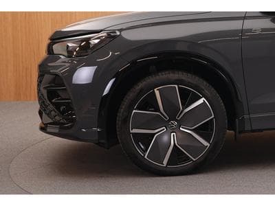 VW Tiguan R-Line 2.0 TDI 4Motion 142KW-193CV DSG7 - Attelage - Matrix (2025) - Foto 12