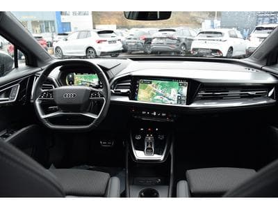 Audi Q4 e-tron 40 Advanced ACC LANE SIDE CAM HUD SONOS KEYLESS MATRIX 1° M. (2022) - Photo 9