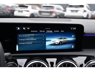 Mercedes A 200 AMG Line 7G-Tronic DISTRONIC LANE GPS CAM NIGHT KEYLESS 1° M (2025) - Photo 15