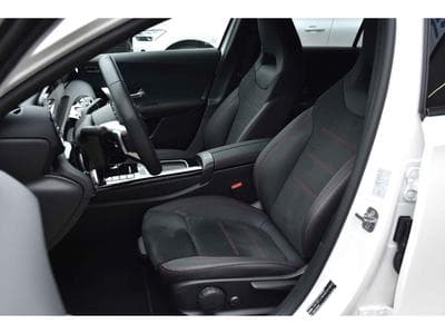 Mercedes A 200 AMG Line 7G-Tronic DISTRONIC LANE GPS CAM NIGHT KEYLESS 1° M (2025) - Photo 6