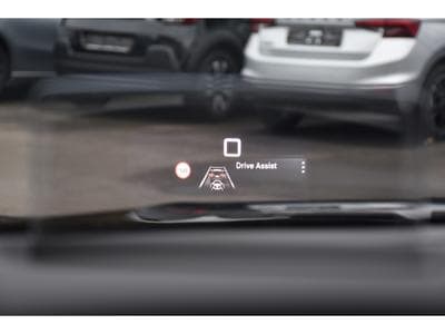 Citroën C4 1.2 PureTech 130 EAT8 MAX CUIR ACC SIDE HUD CAM360 1° MAIN (2024) - Photo 15