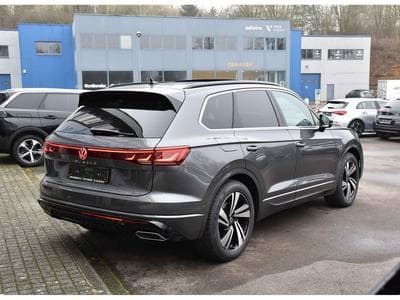 VW Touareg 3.0 TDI 4Motion R-Line Tip. SUSP PNEU PANO CUIR MEMO CHFF AD (2025) - Photo 4
